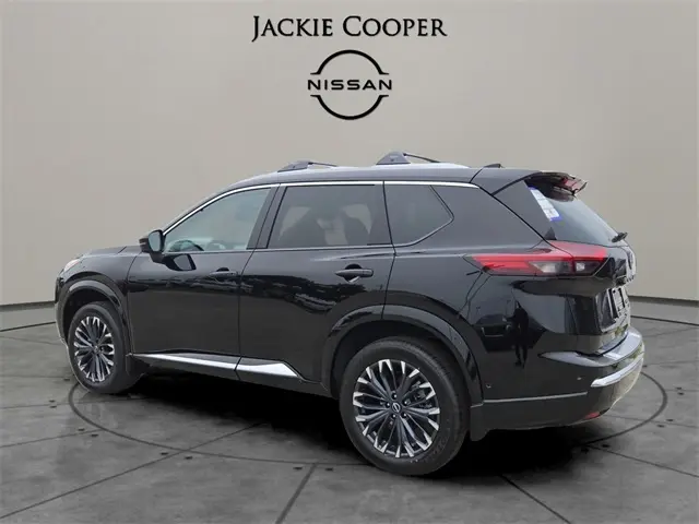 2026 Nissan Rogue Platinum photo 3