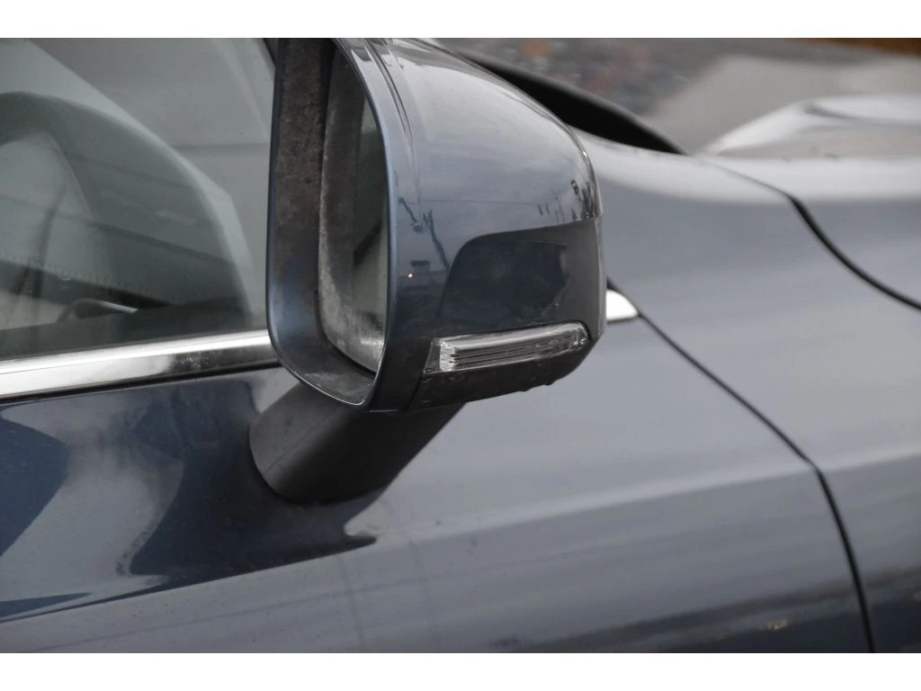 2026 Volvo - image 28