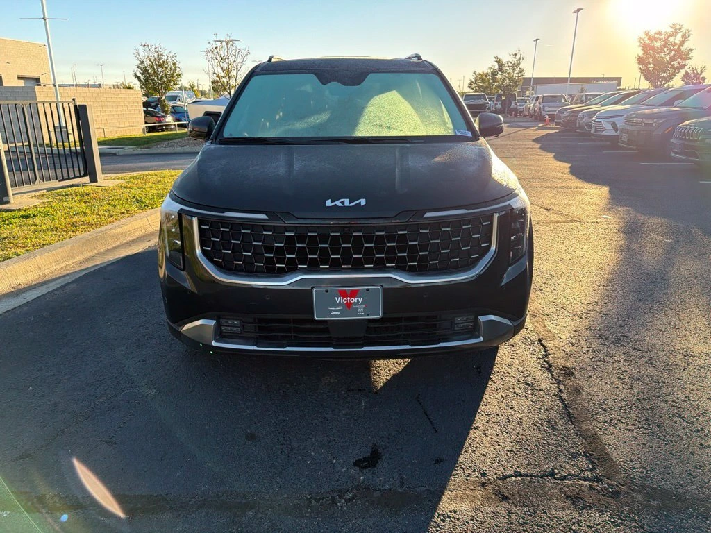 Used 2026 Kia Carnival SX with VIN KNDNE5K34T6581449 for sale in Kansas City
