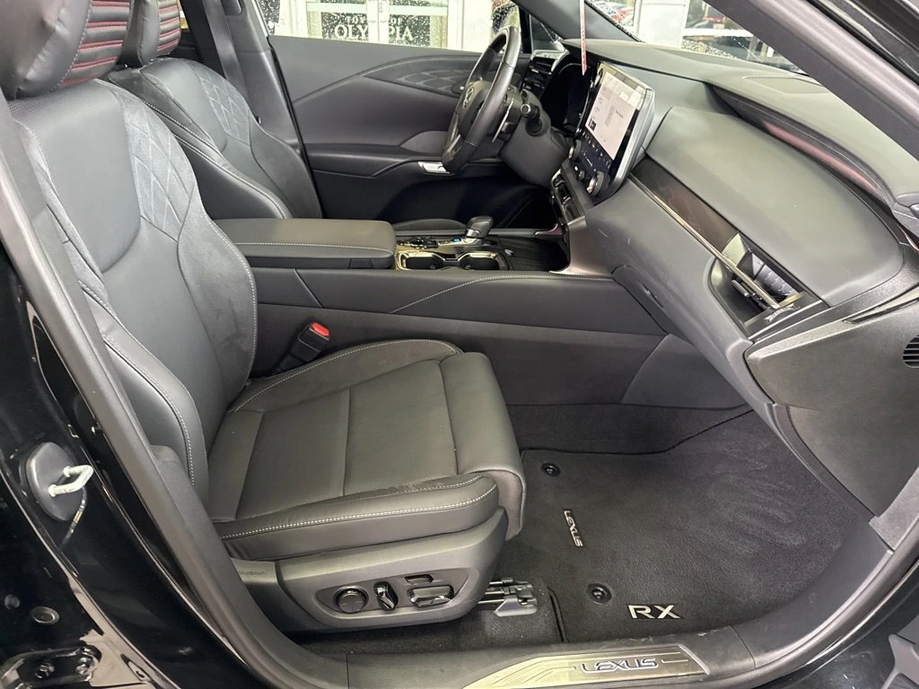 2025 Lexus RX Hybrid 350h - Photo 19