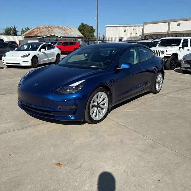 2021 Tesla Model 3 Standard Range Plus's photo