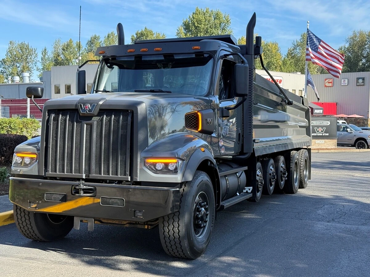 2027 Western Star 49X — photo 2