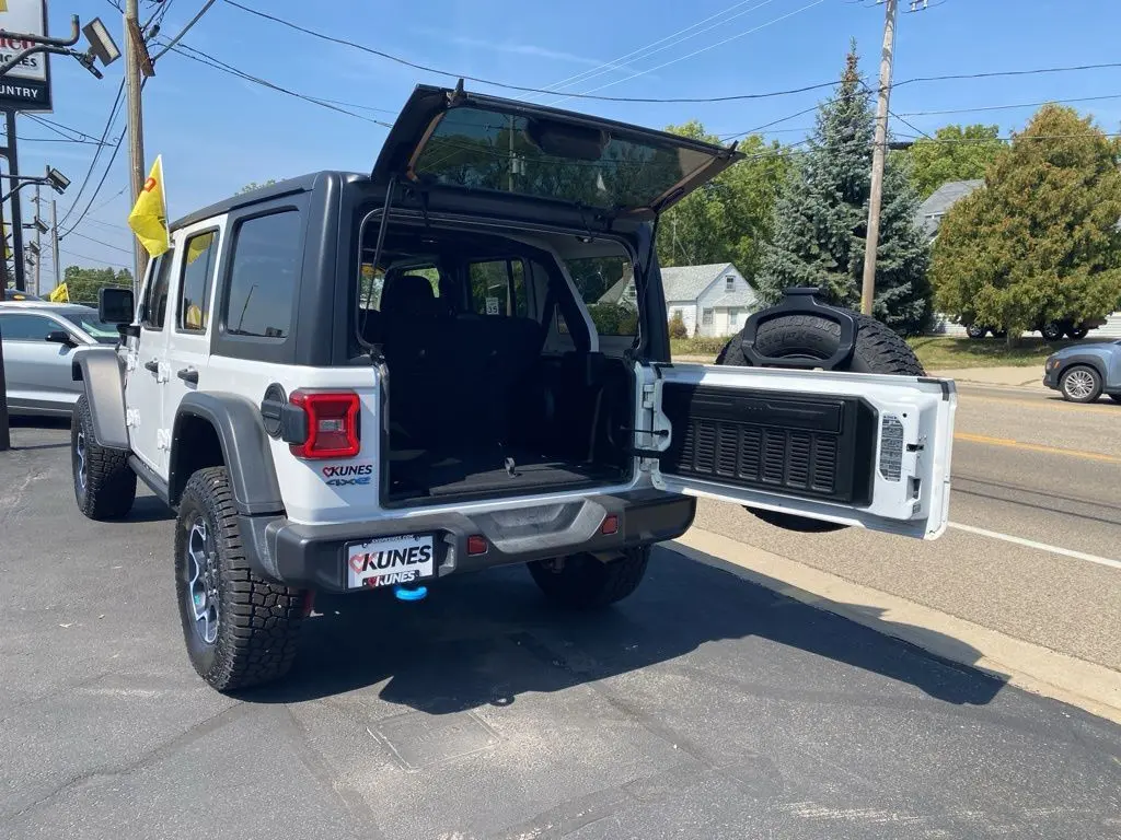 2023 Jeep Wrangler Rubicon 4xe photo 8