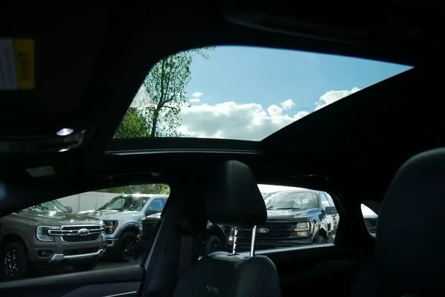 2022 Kia K5 GT-Line photo 3