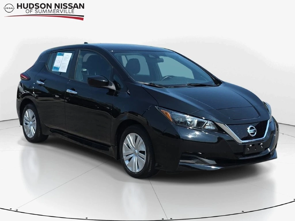 2022 Nissan LEAF S
