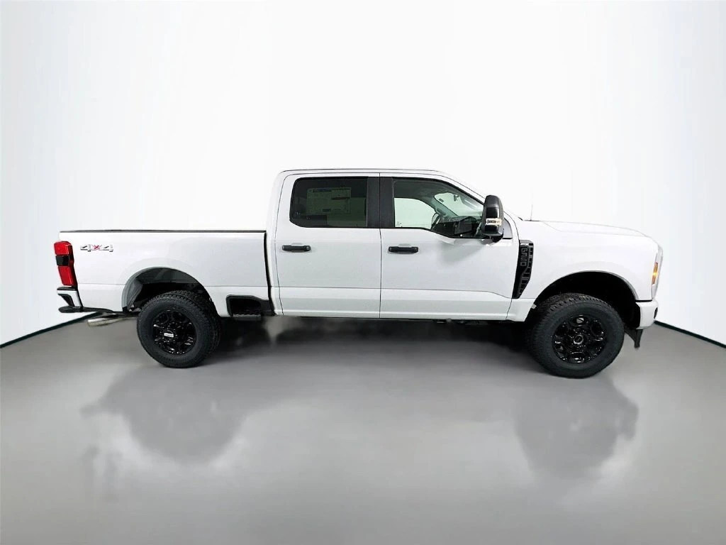 2026 Ford F-350 Super Duty XL - Photo 8