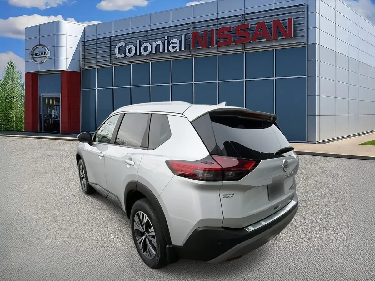 2023 Nissan Rogue SV photo 3
