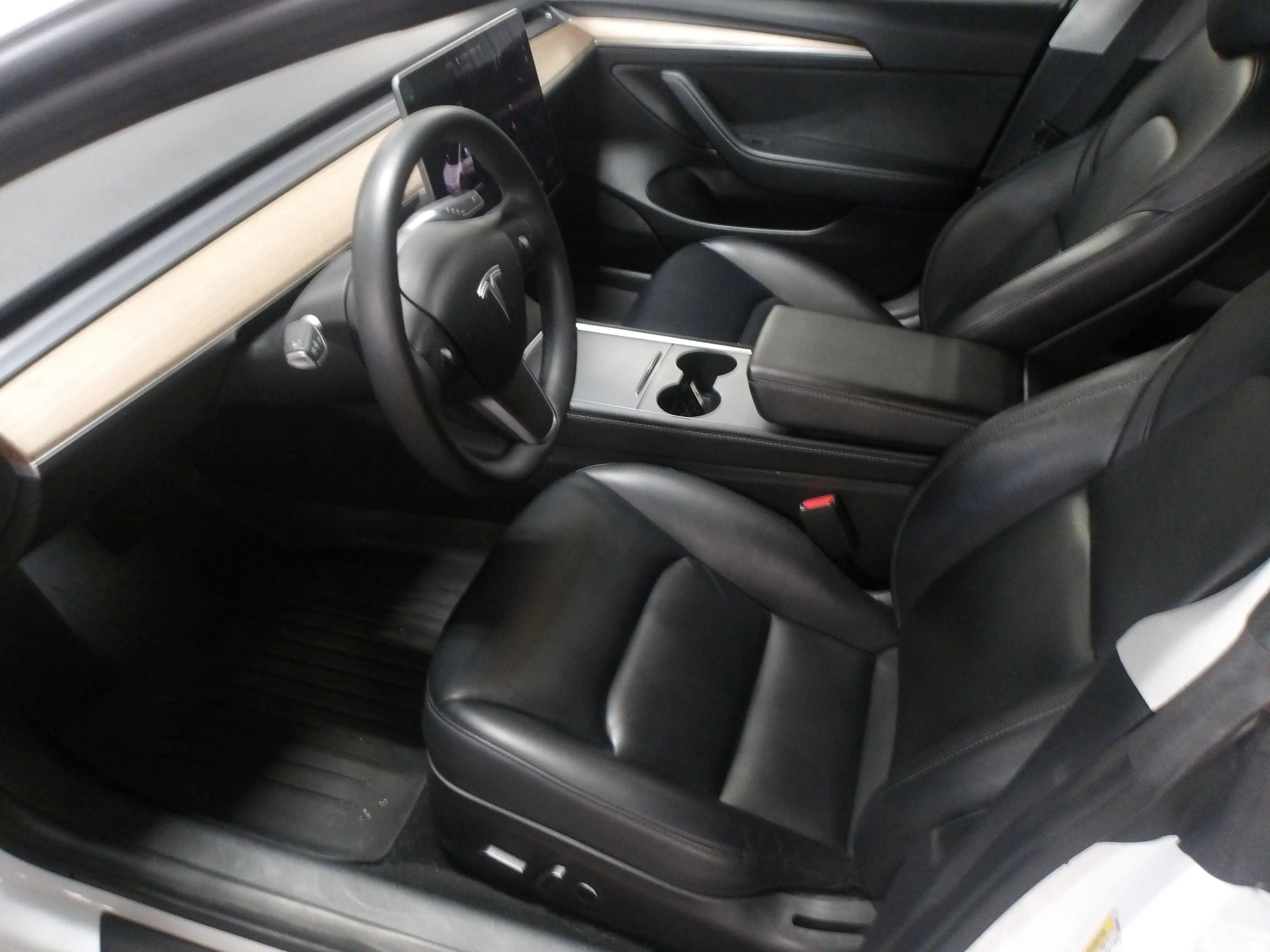 2022 Tesla Model 3 Long Range photo 3