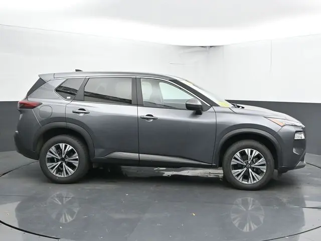 2023 Nissan Rogue SV photo 6