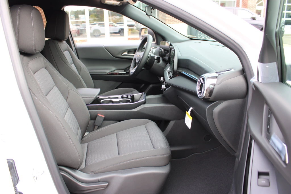 2027 Chevrolet Equinox LT - Photo 39