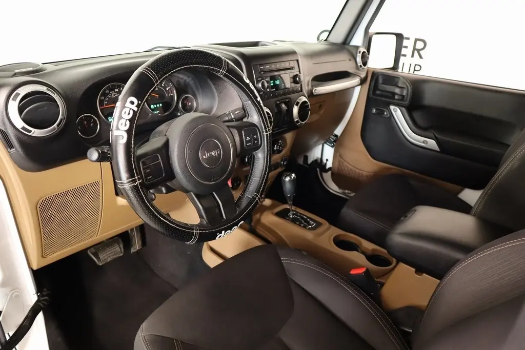 2015 Jeep Wrangler Sahara photo 2