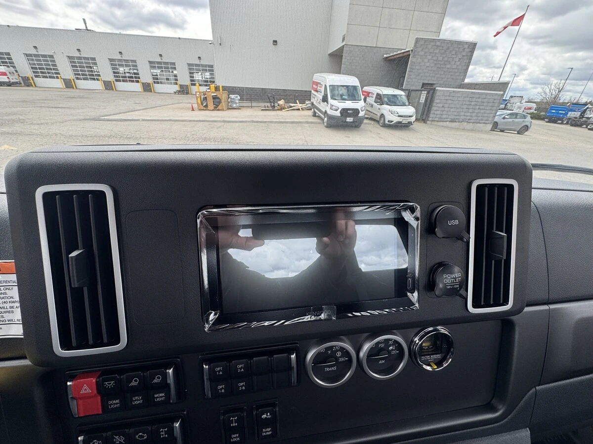 2026 Freightliner M2 106 in Cambridge, ON — photo 8