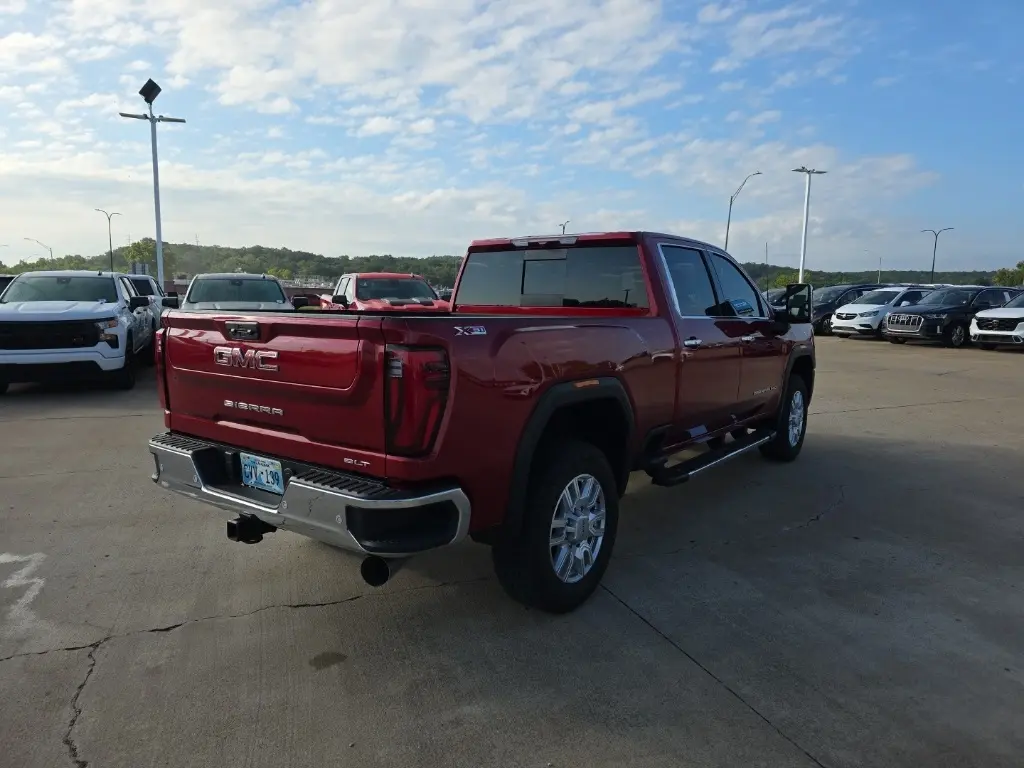 2024 Gmc Sierra HD SLT photo 5