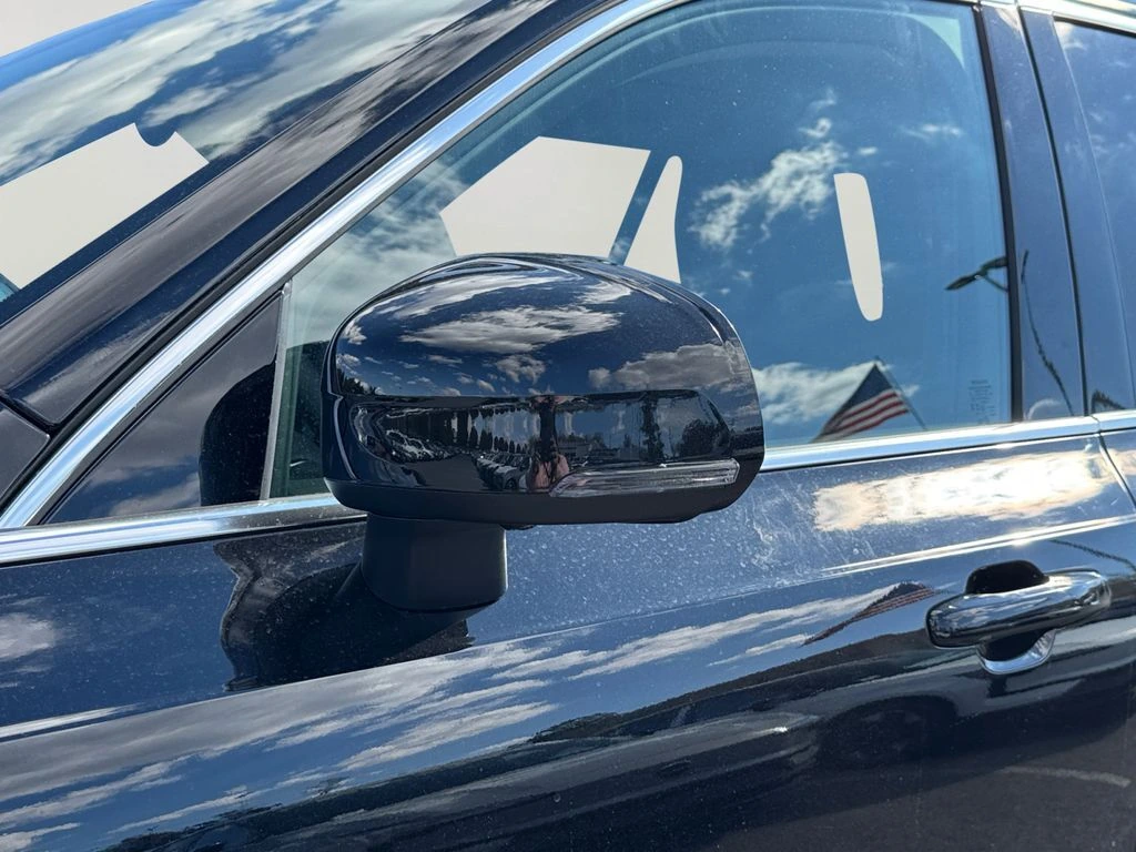 2026 Volvo - image 26