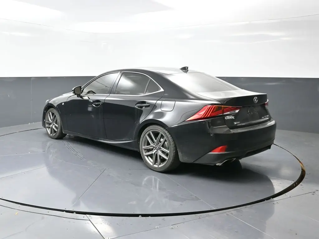 2017 Lexus IS 300 photo 7