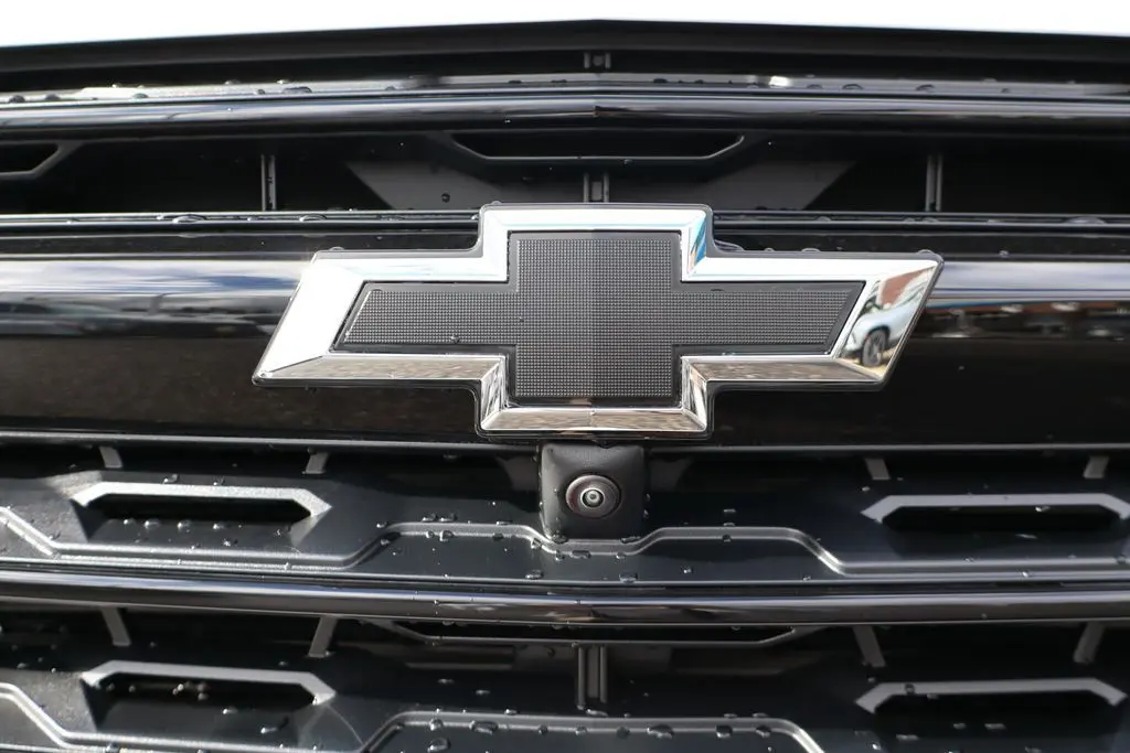 2026 Chevrolet Traverse 1LT photo 2