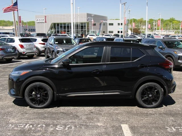 Used 2022 Nissan Kicks SR with VIN 3N1CP5DV7NL489988 for sale in Kansas City
