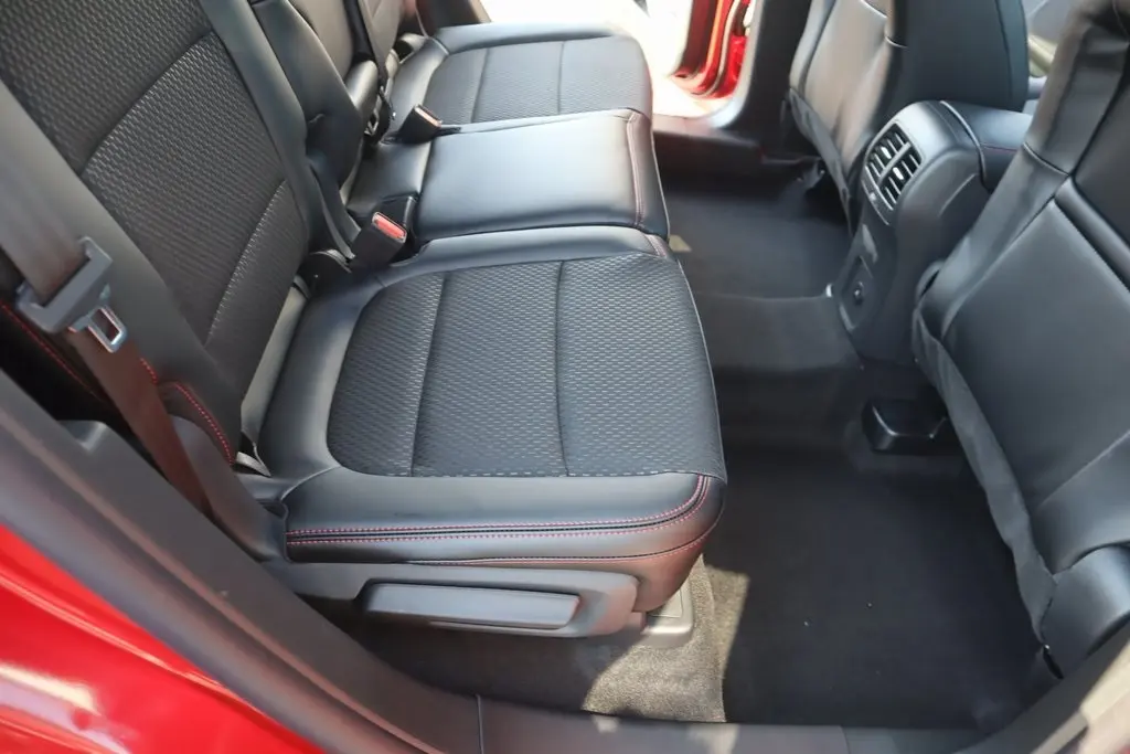 2026 Ford Escape ST-Line photo 14