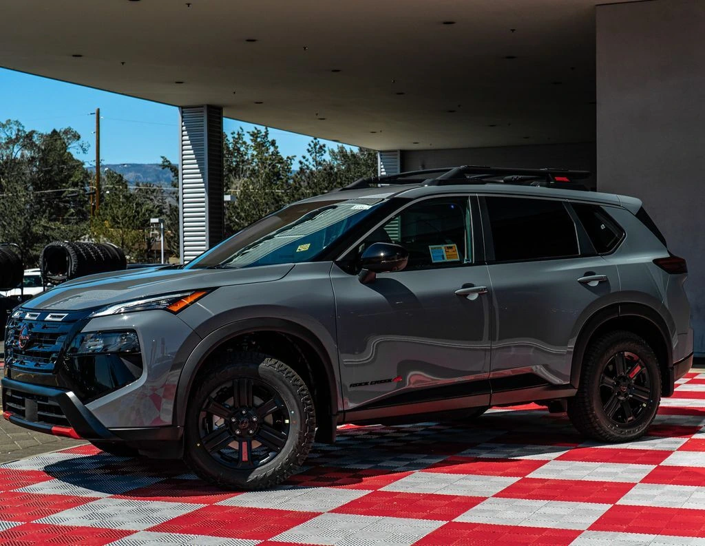 2026 Nissan Rogue Rock Creek AWD's photo