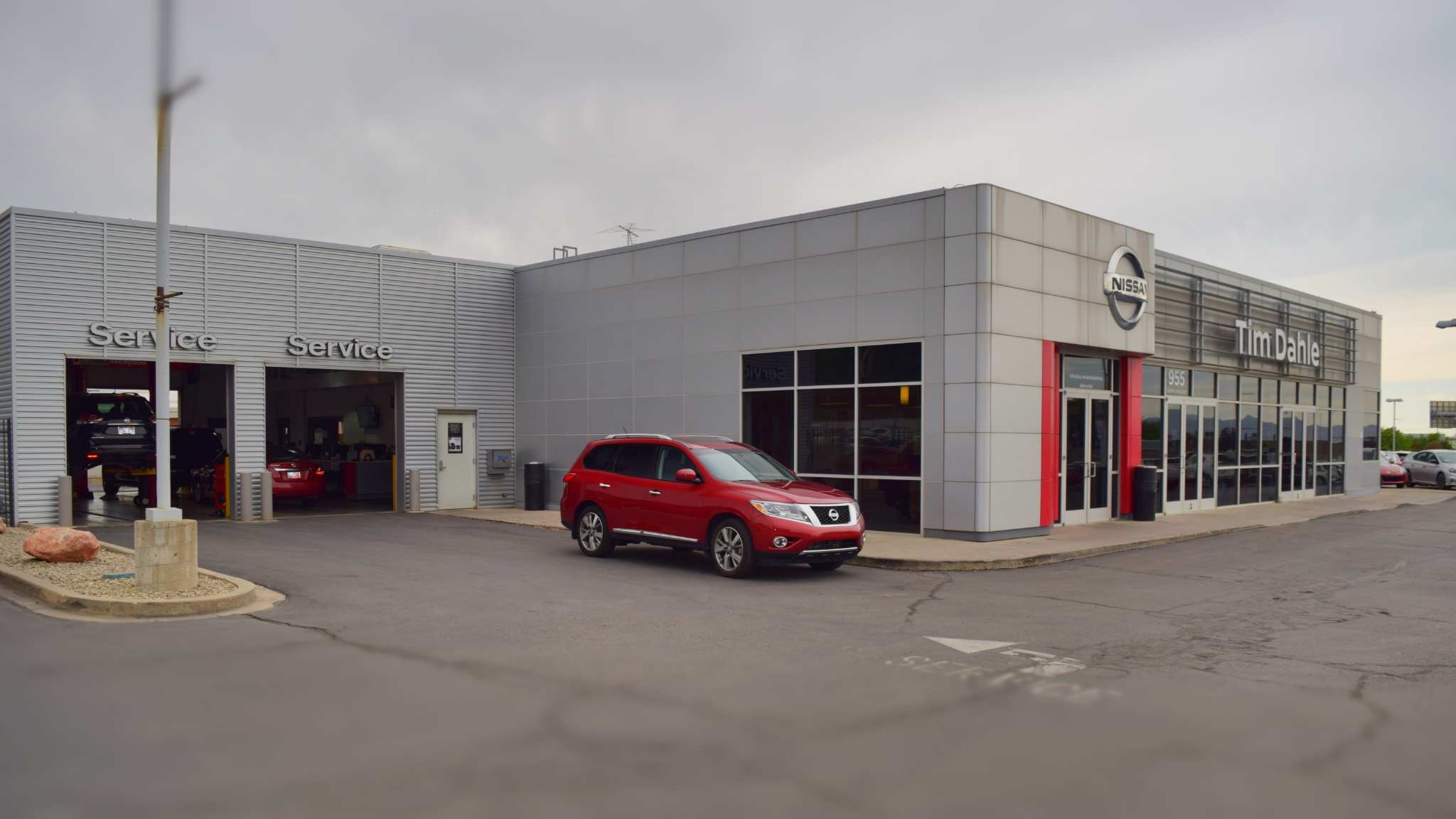 Tim Dahle Nissan Bountiful-exterior