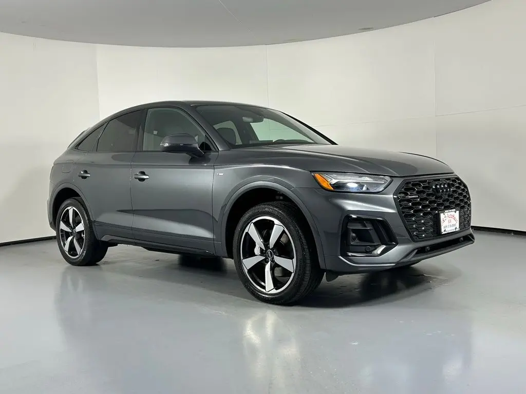 2023 Audi Q5 Sportback Premium Plus's photo
