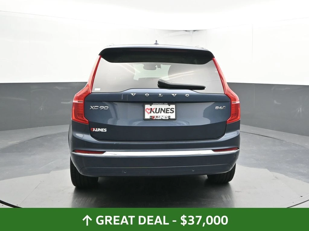 2023 Volvo - image 12