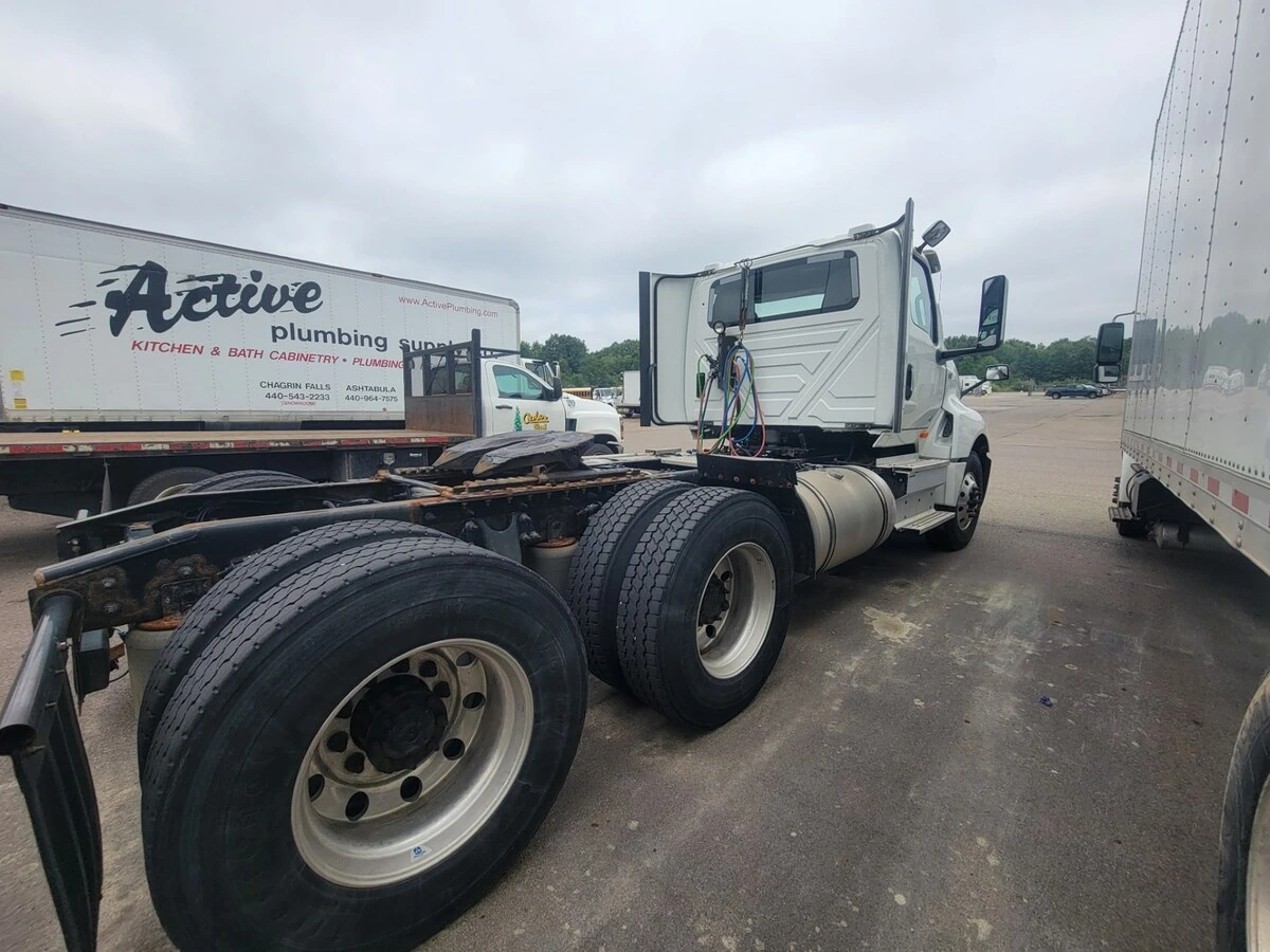2020 International LT in Youngstown, OH — photo 4