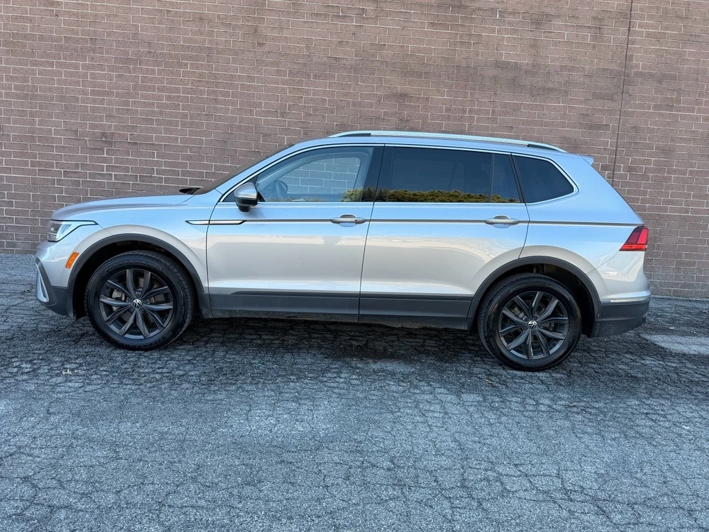Used 2024 Volkswagen Tiguan SE with VIN 3VV2B7AX4RM098579 for sale in Kansas City