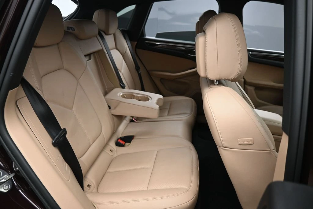 2023 Porsche Macan S - Photo 9
