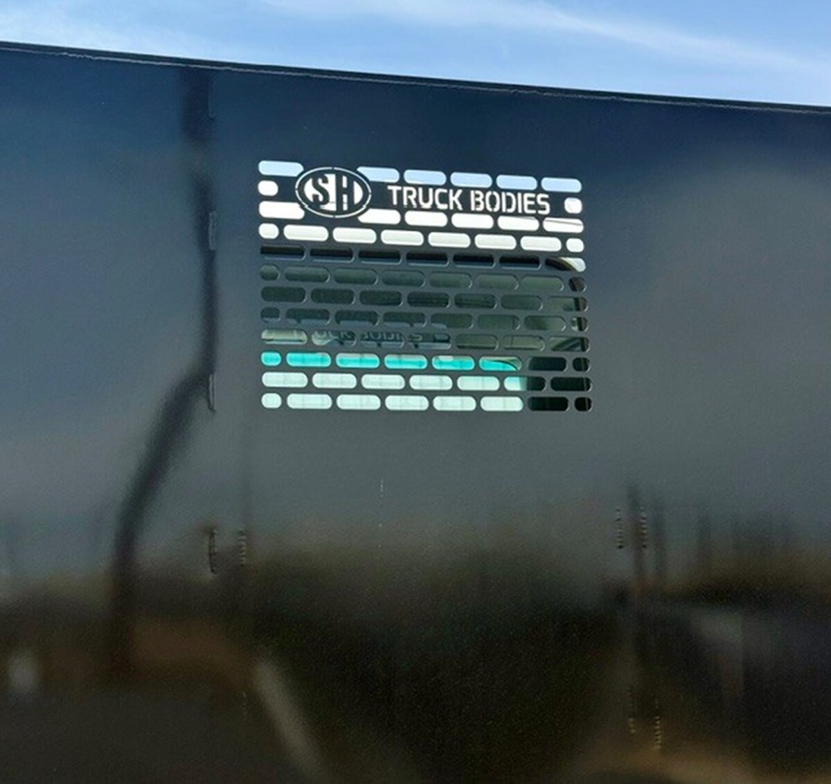 2025 Isuzu FTR in Flagstaff, AZ — photo 5