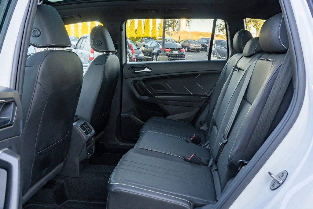2023 Volkswagen Tiguan SE R-LINE BLACK - Photo 17