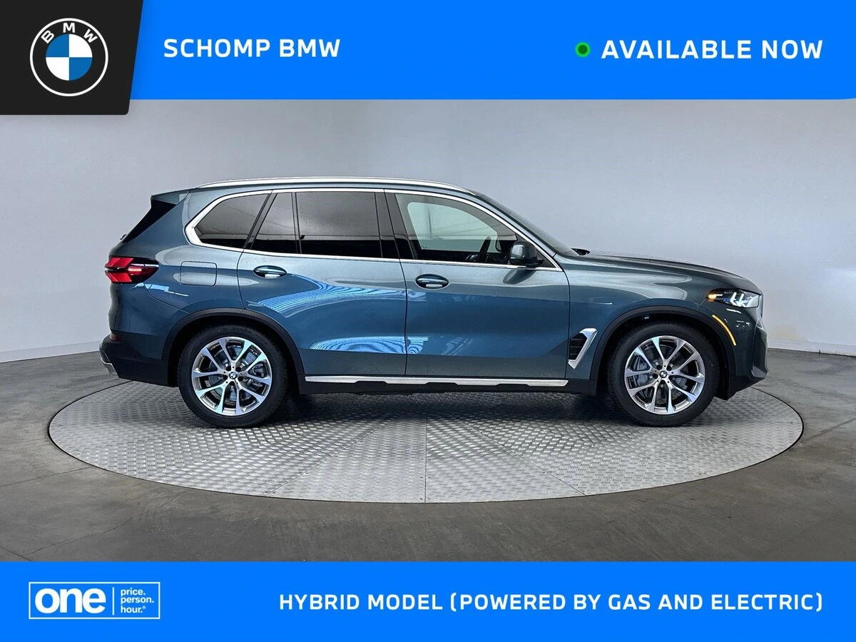 2026 BMW X5 xDrive50e's photo
