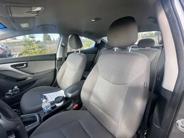 2016 Hyundai Elantra SE photo 9