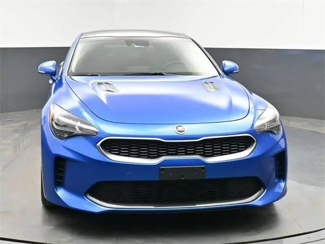 2018 Kia Stinger Premium photo 5