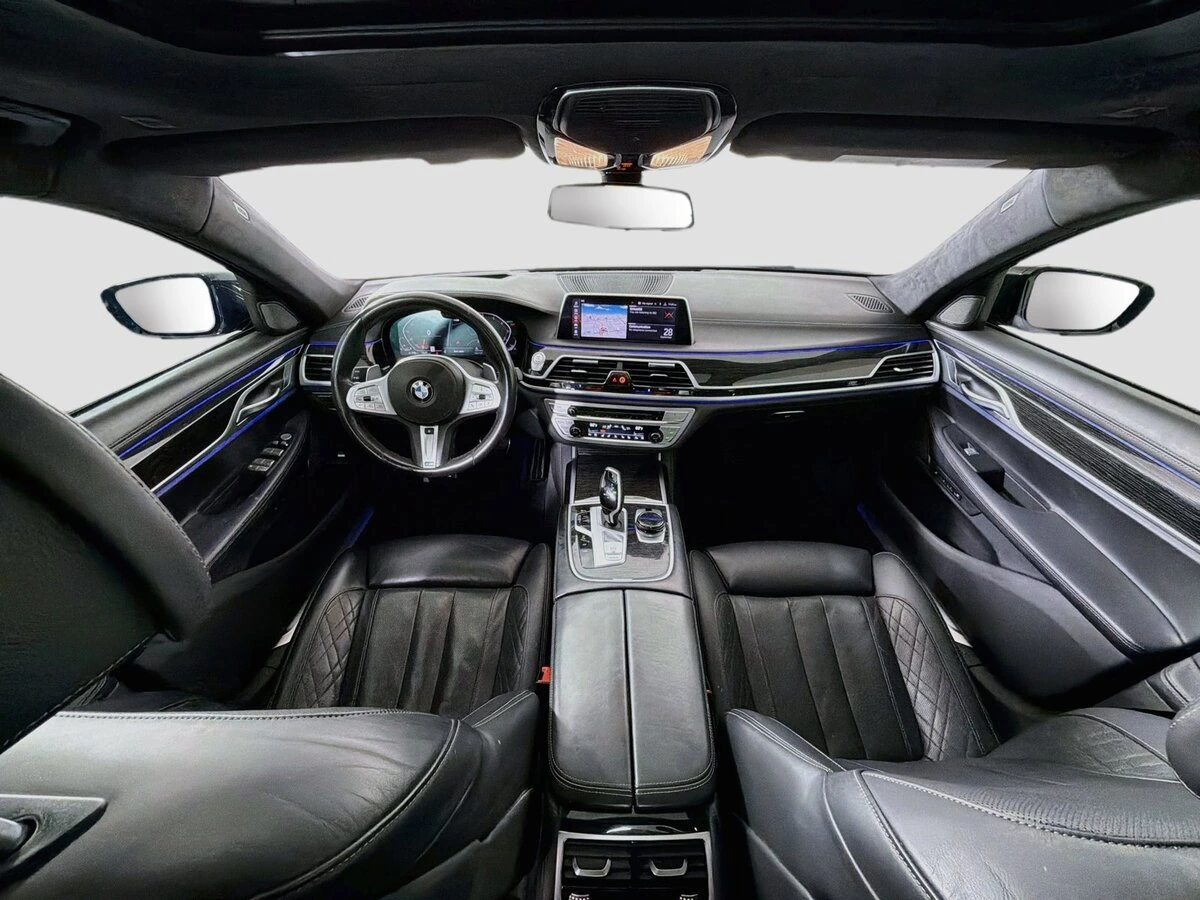 2020 BMW 7 Series 750i - Photo 9