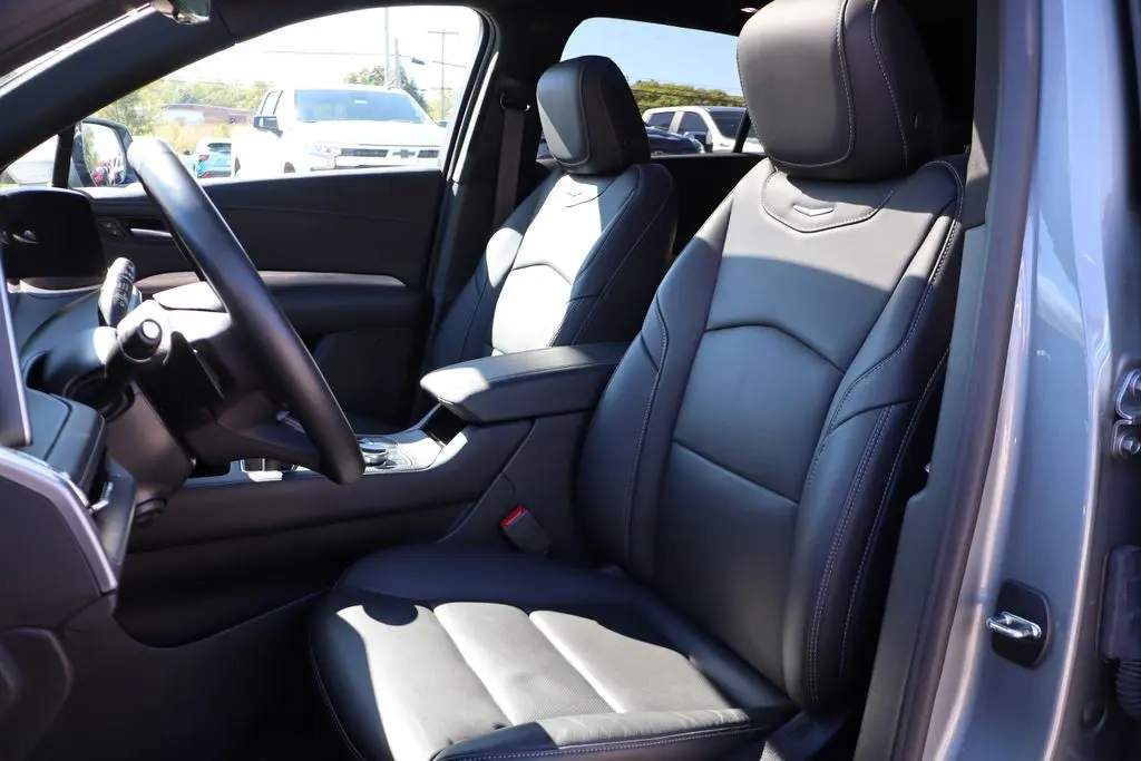 2024 Cadillac XT4 Premium Luxury photo 7