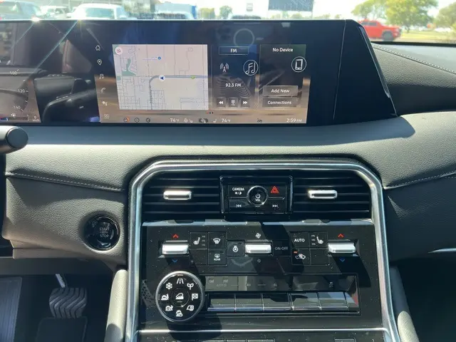 2026 Nissan Armada SL photo 17