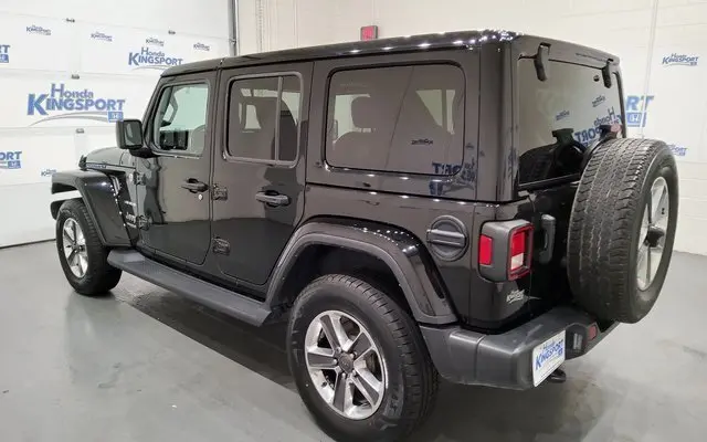 2021 Jeep Wrangler Unlimited Sahara photo 5