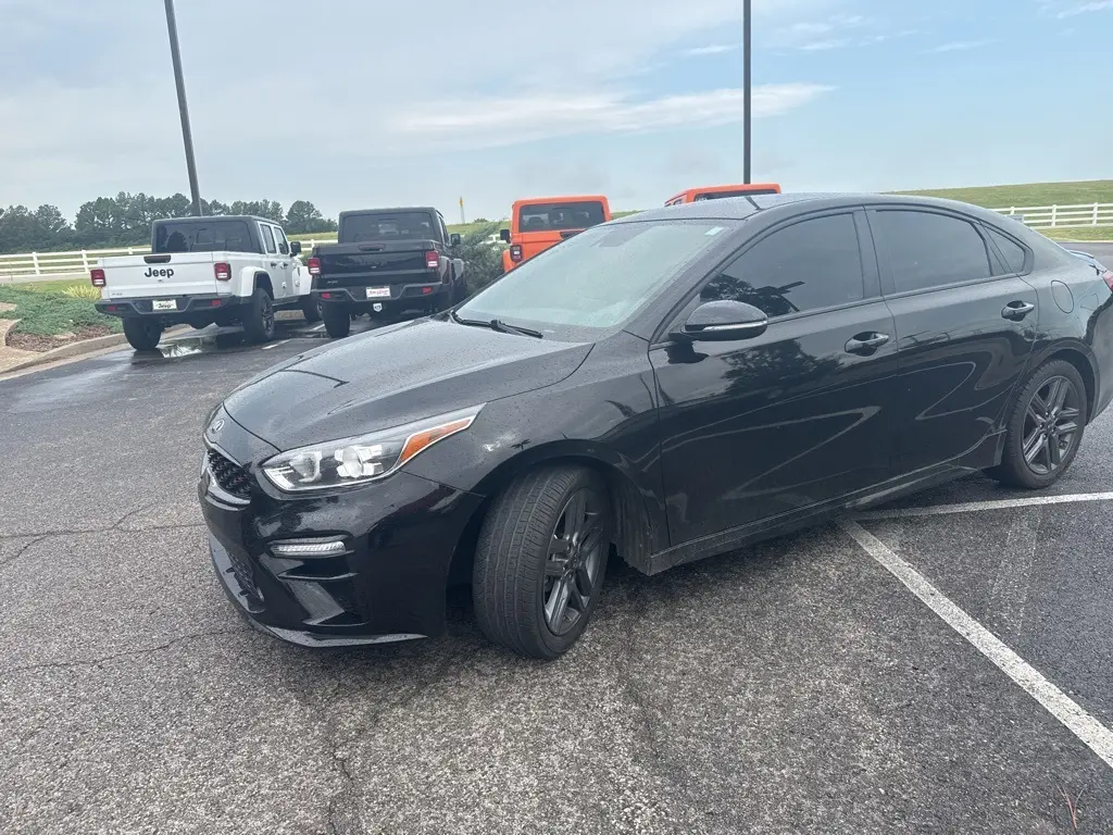 2020 Kia Forte GT-Line photo 4
