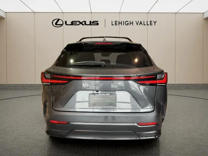 2025 Lexus NX 350 photo 3