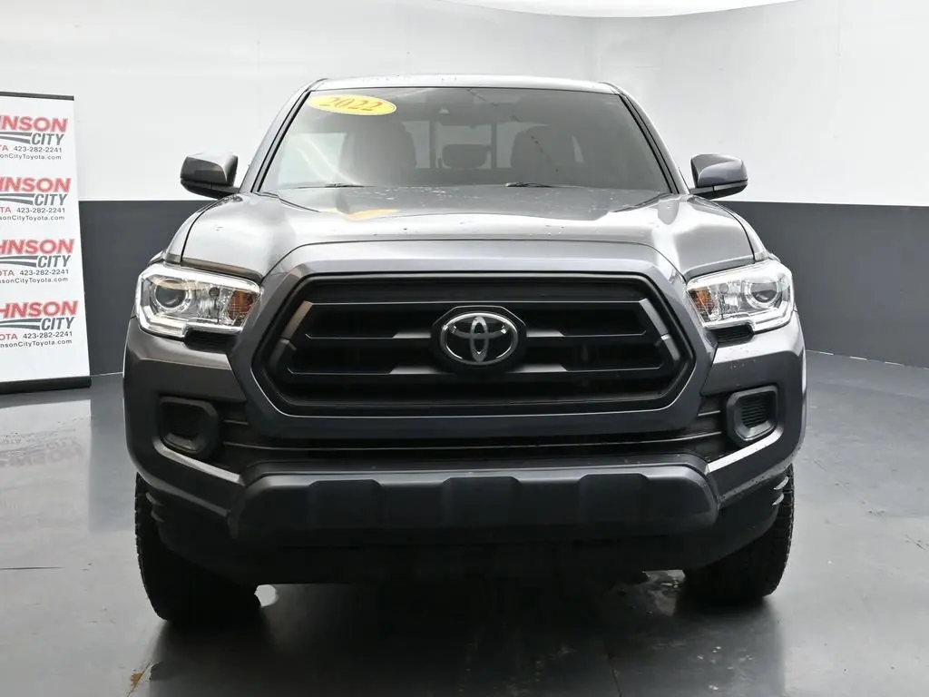 2022 Toyota Tacoma SR Double Cab V6 photo 3