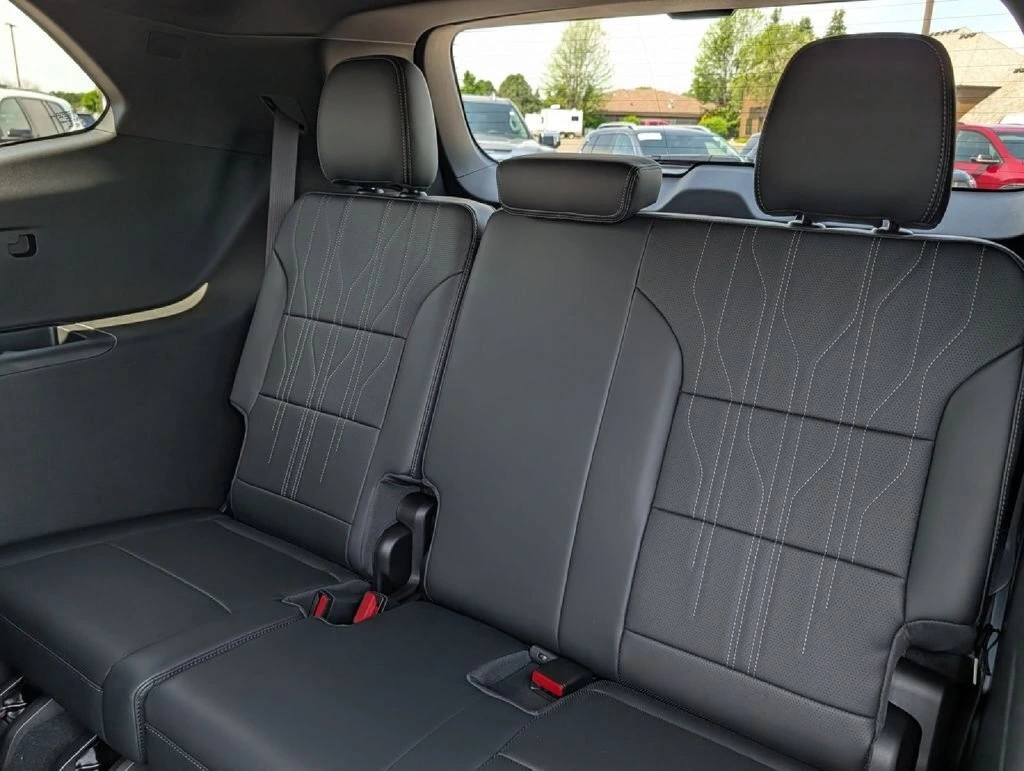 2026 Buick Enclave Avenir - Photo 37