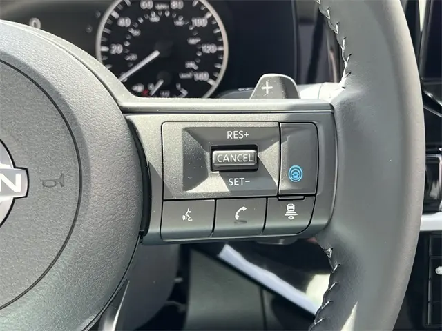 2025 Nissan Pathfinder SV photo 14