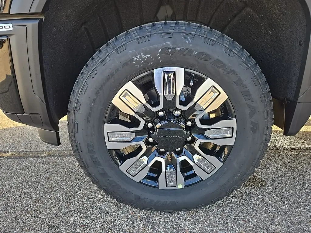 2025 Gmc Sierra HD Denali photo 41