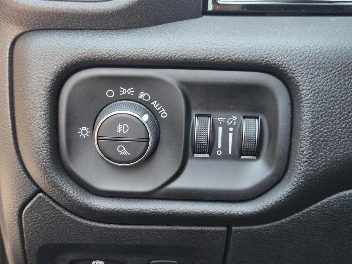2026 RAM 1500 Laramie - Photo 18