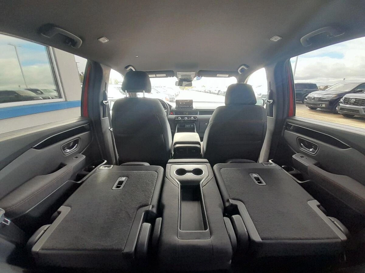 2025 Honda Pilot Sport - Photo 46