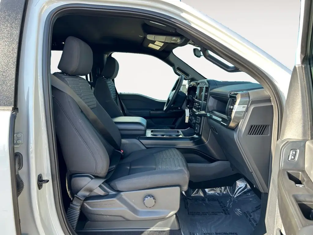 2023 Ford F-150 XL photo 10