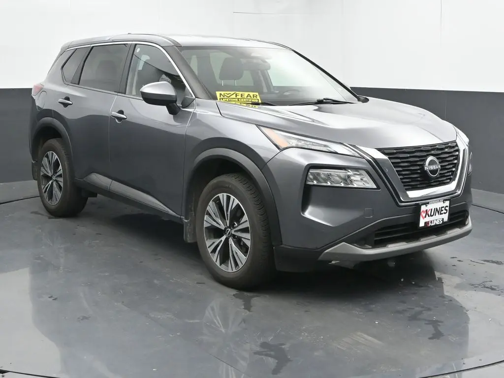 2023 Nissan Rogue SV photo 3