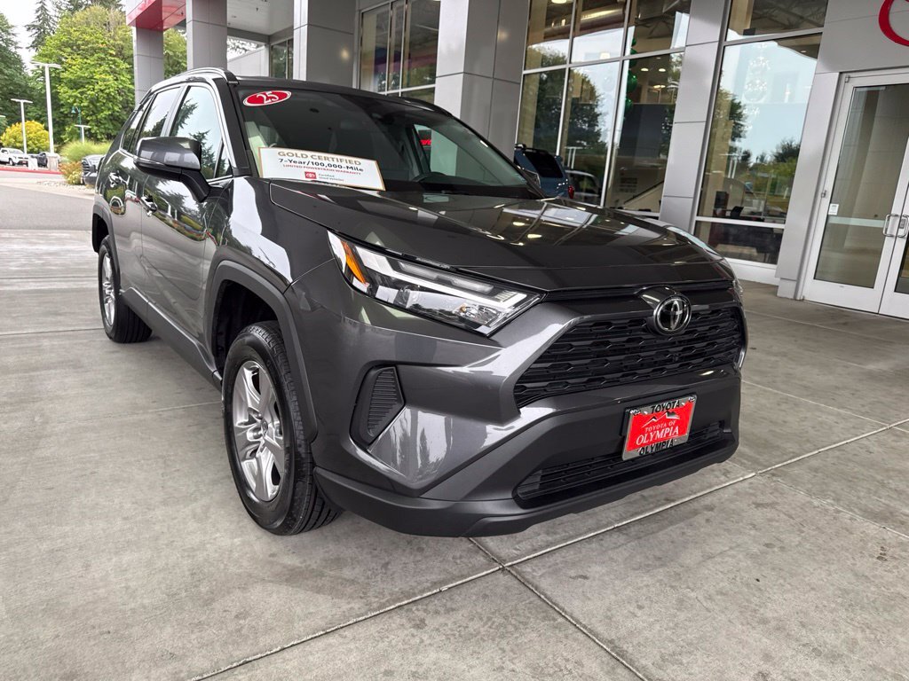 2025 Toyota RAV4 XLE