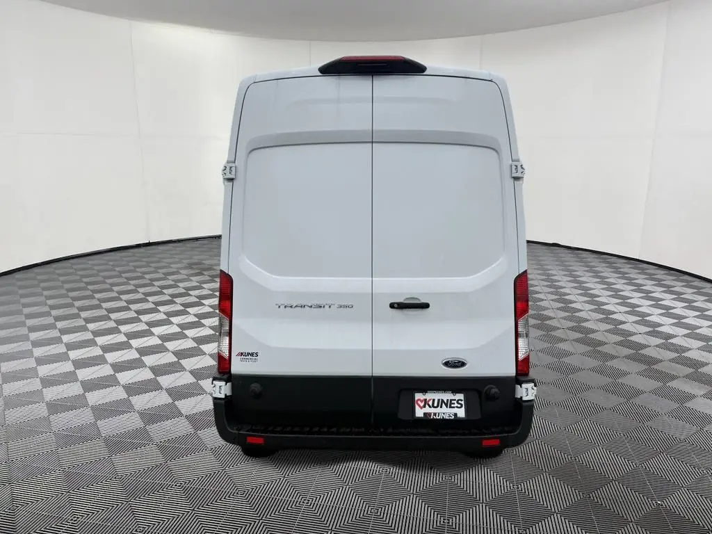 2025 Ford Transit photo 3